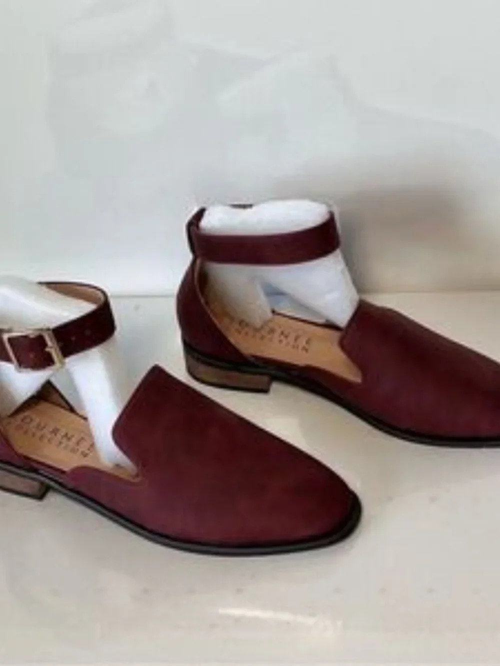 Journee Collection Loreta Flat